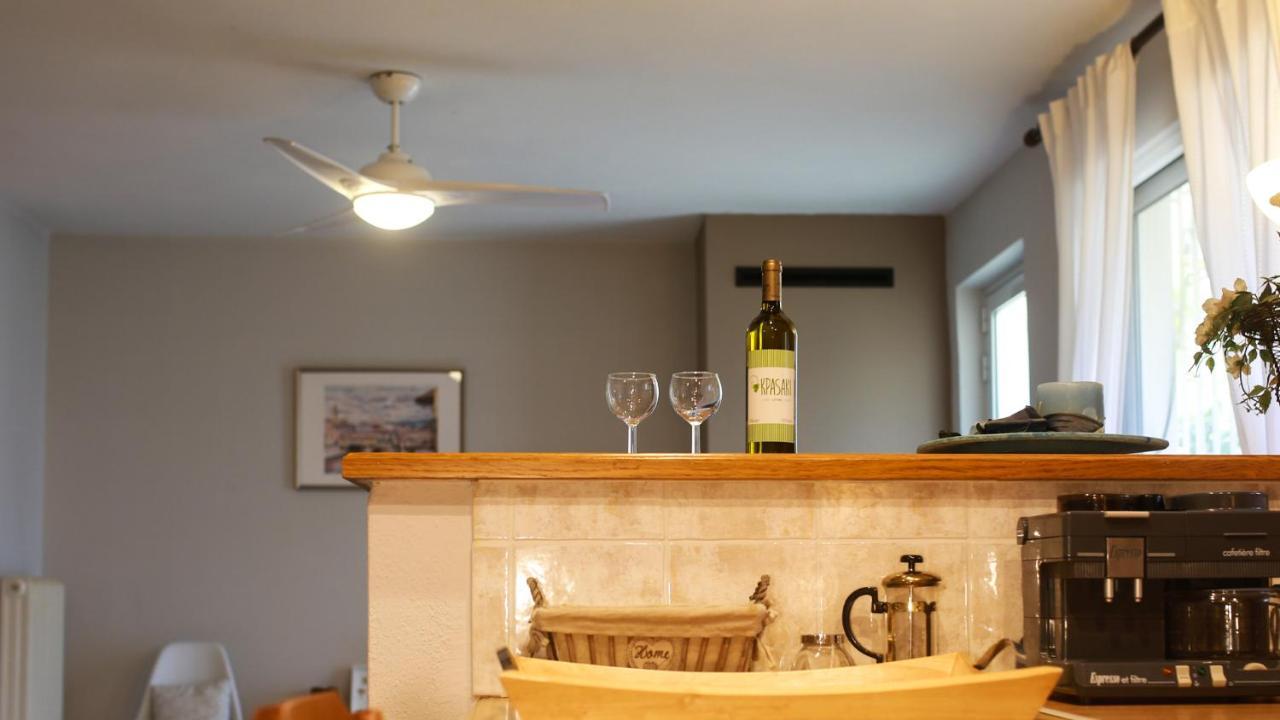 Artemis Apartment,Beach Two-Bedroom Buitenkant foto